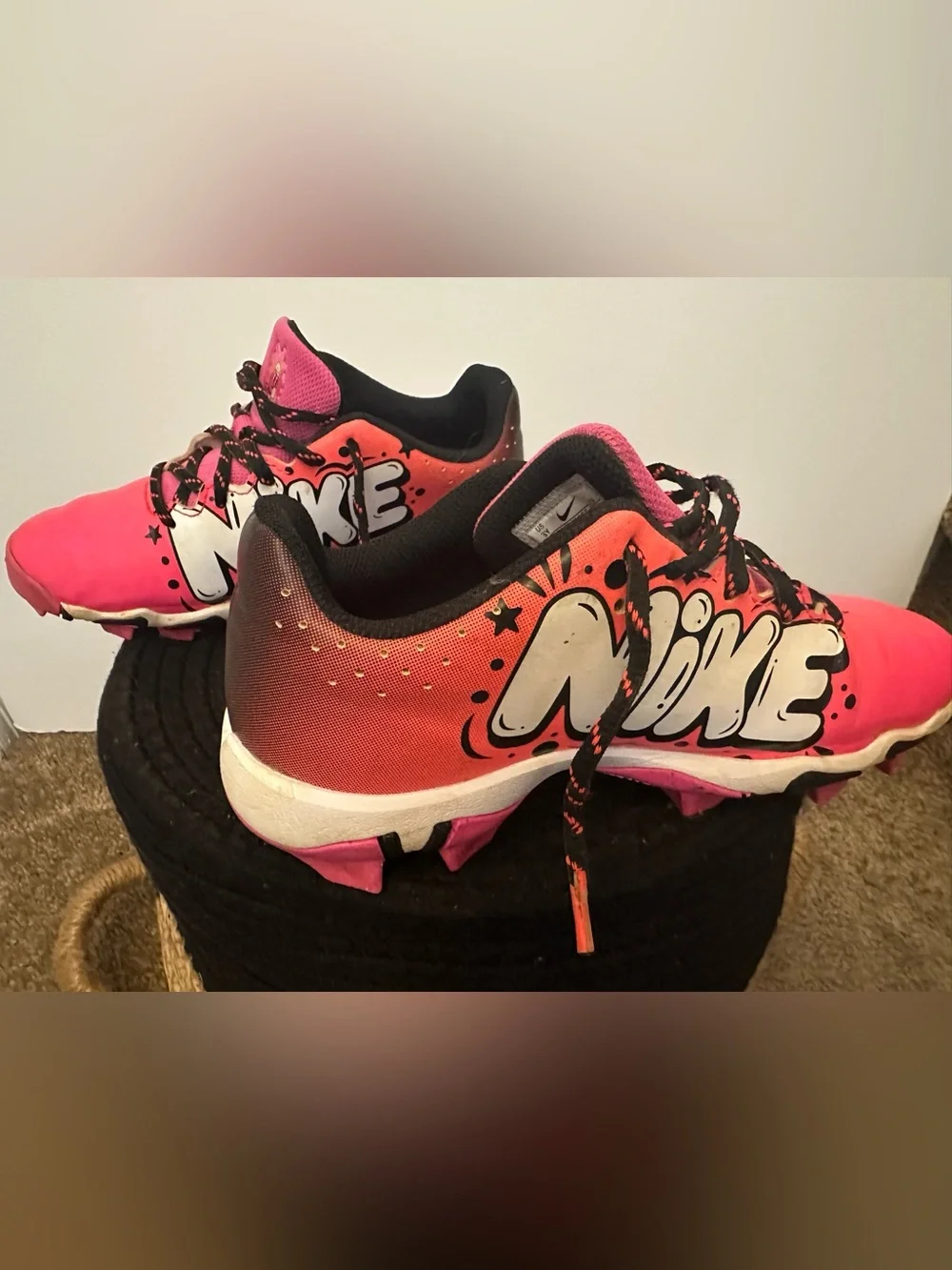Nike Kids Pink and Black Graphic Soccer Cleats